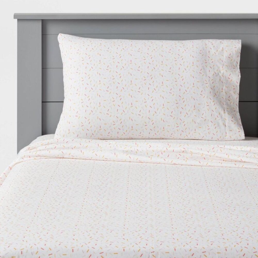 Pillowfort - Full Confetti Kids' Sheet Set - Pillowfort White